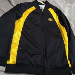 Jordan reversible jacket retro 1 black and yellow zip up size Large